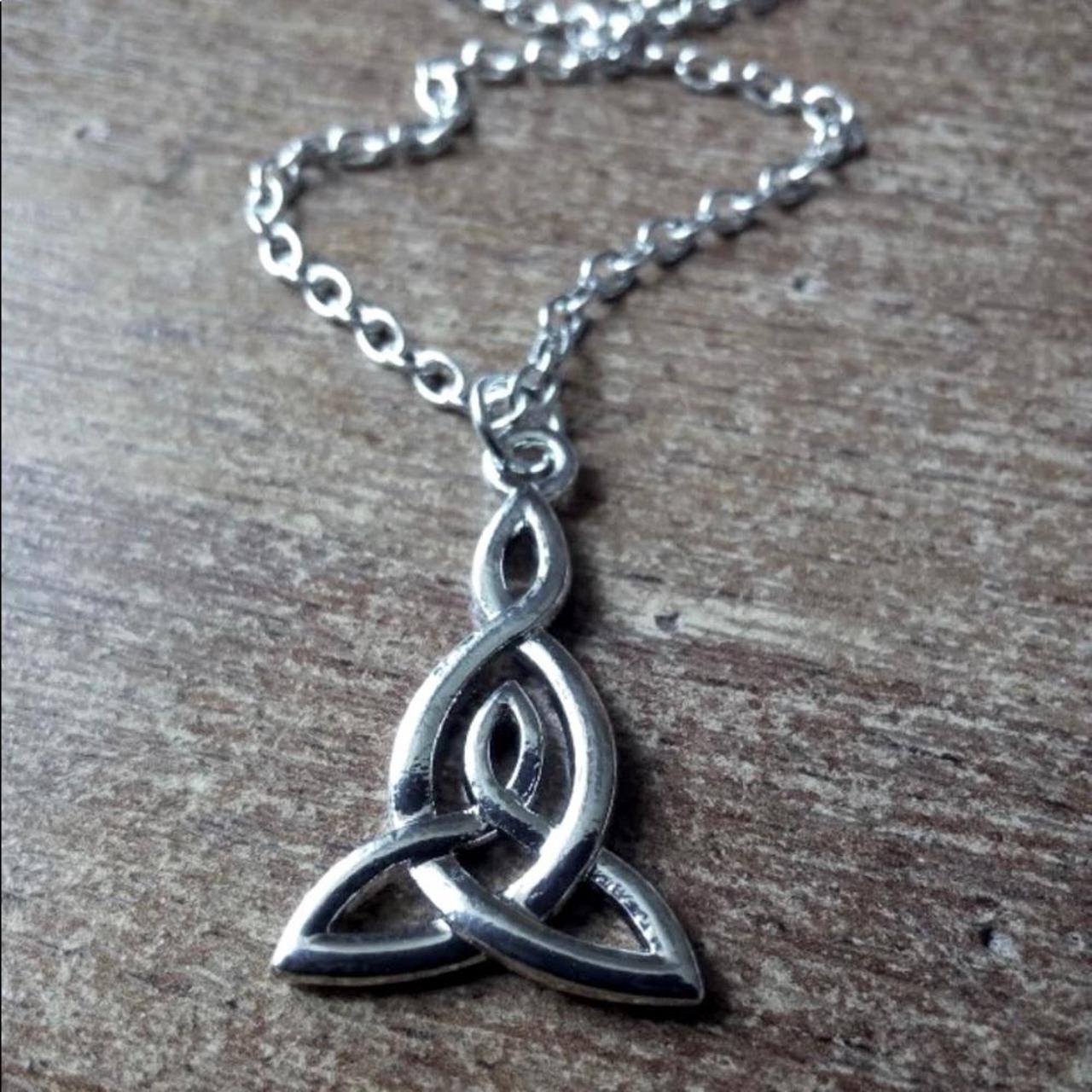 Celtic knot mother & daughter silver necklace .... - Depop