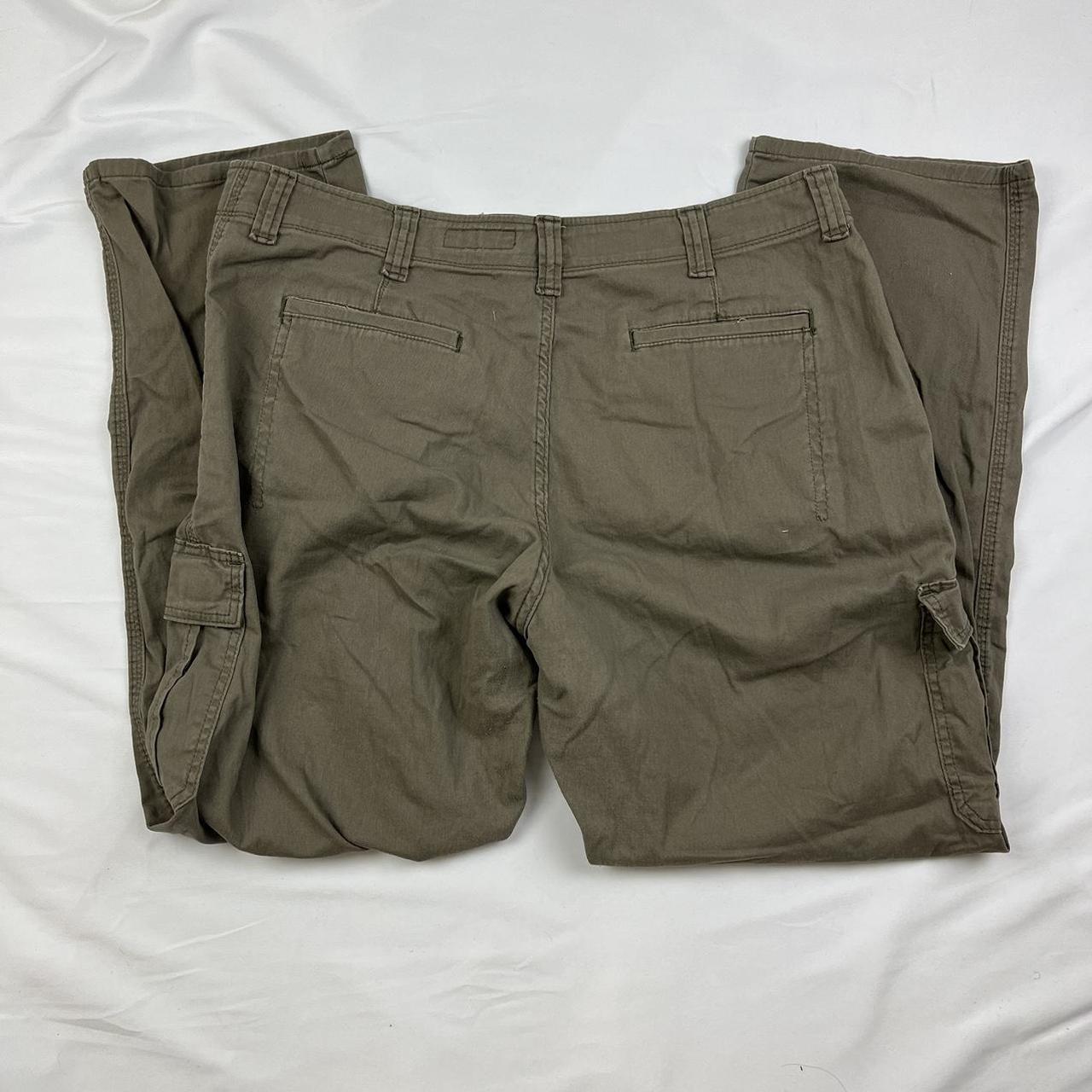 Wrangler Relaxed Fit Brown Cargo Pants Size:... - Depop