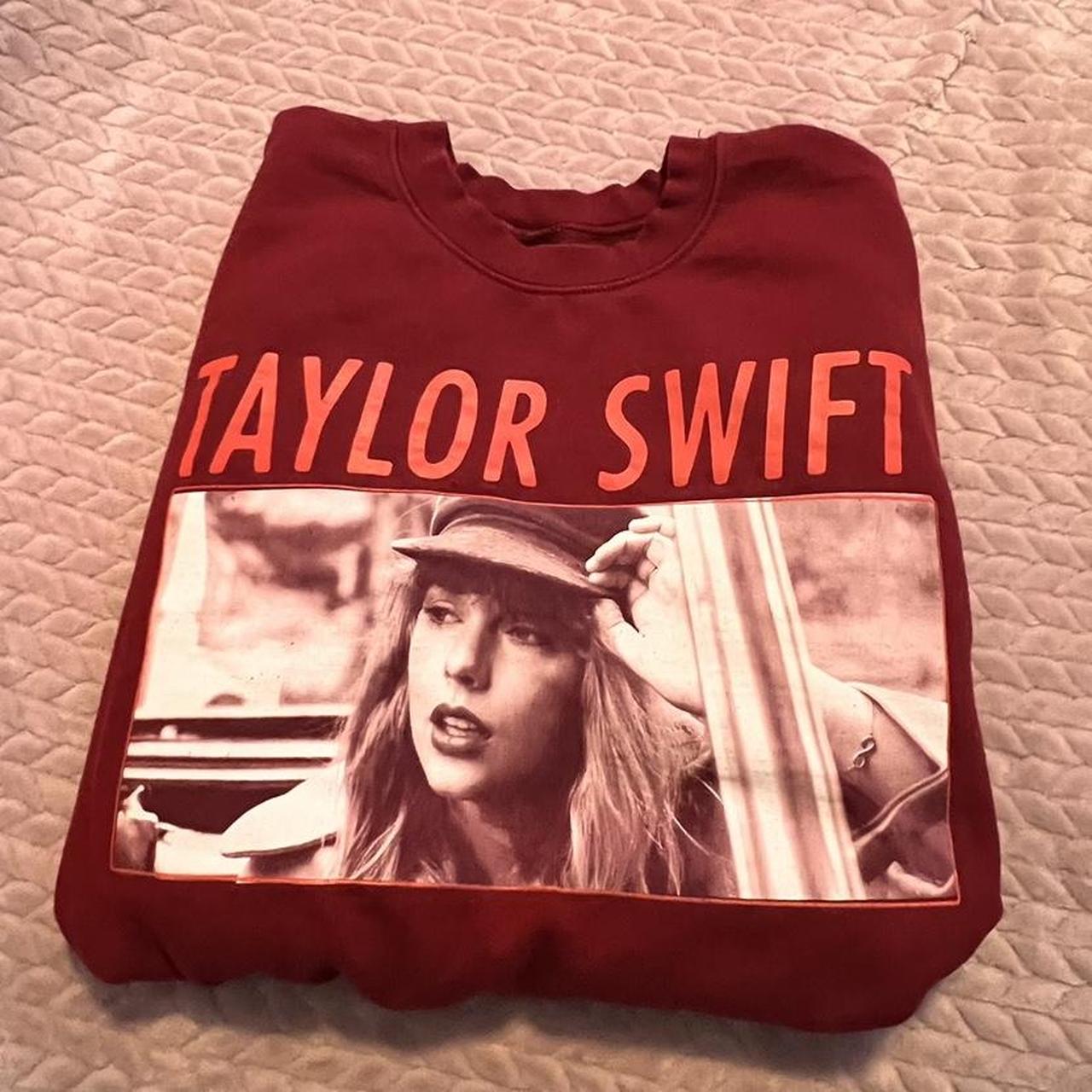 swiftie water bottle for taylor swift - Depop