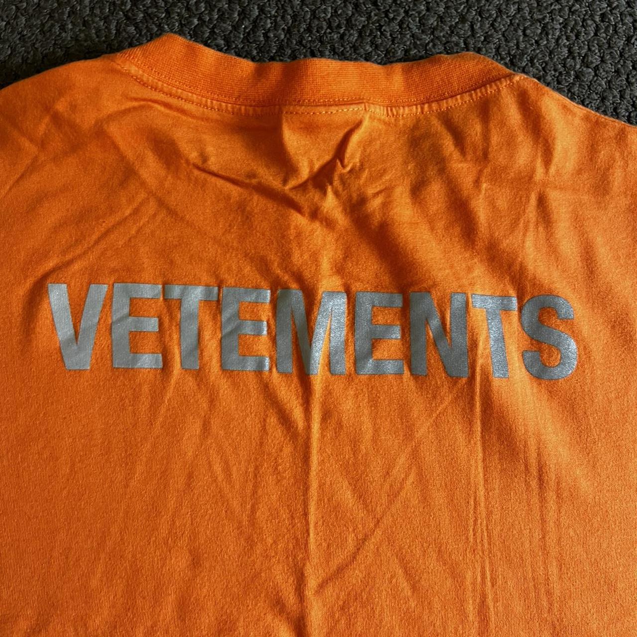 Vetements orange best sale t shirt