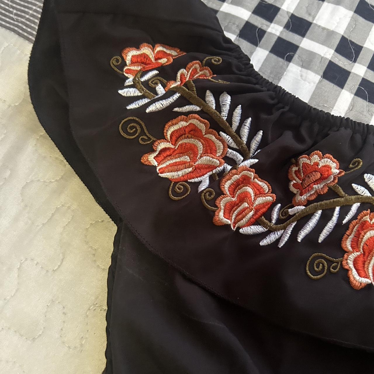 Source Unknown Women's Crop top - Black/Multi - M… - image 2