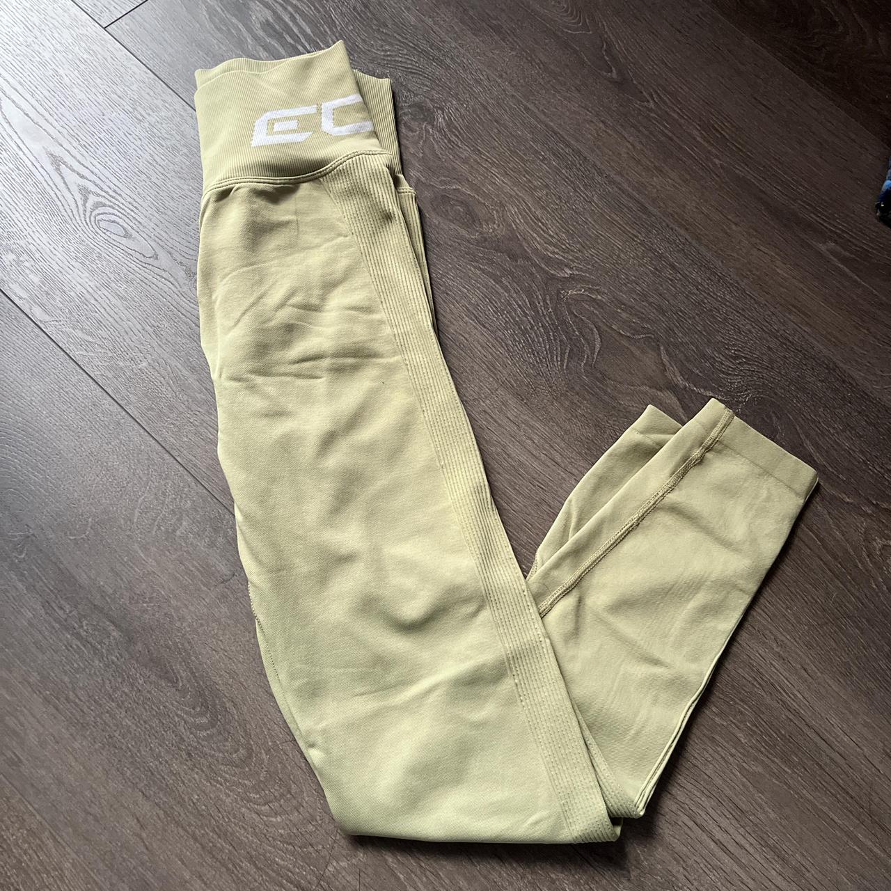 Echt Green Scrunch bum leggings Size Medium Worn x3... Depop