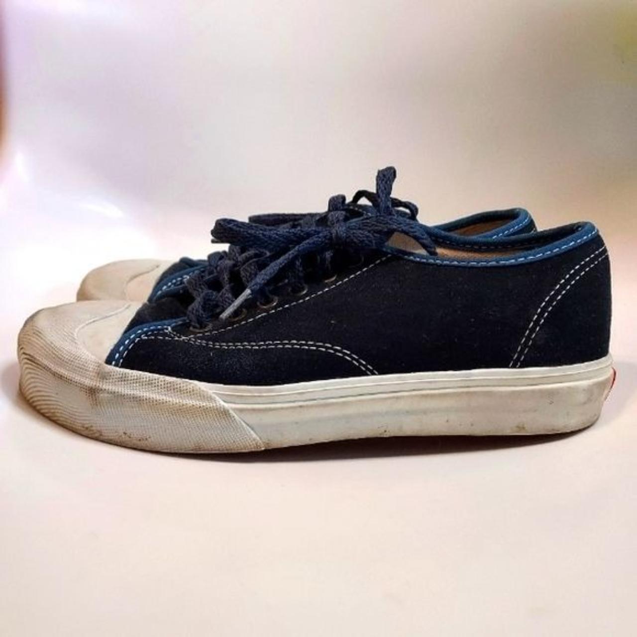 Circa early 2000s--this shoe was not in production... - Depop