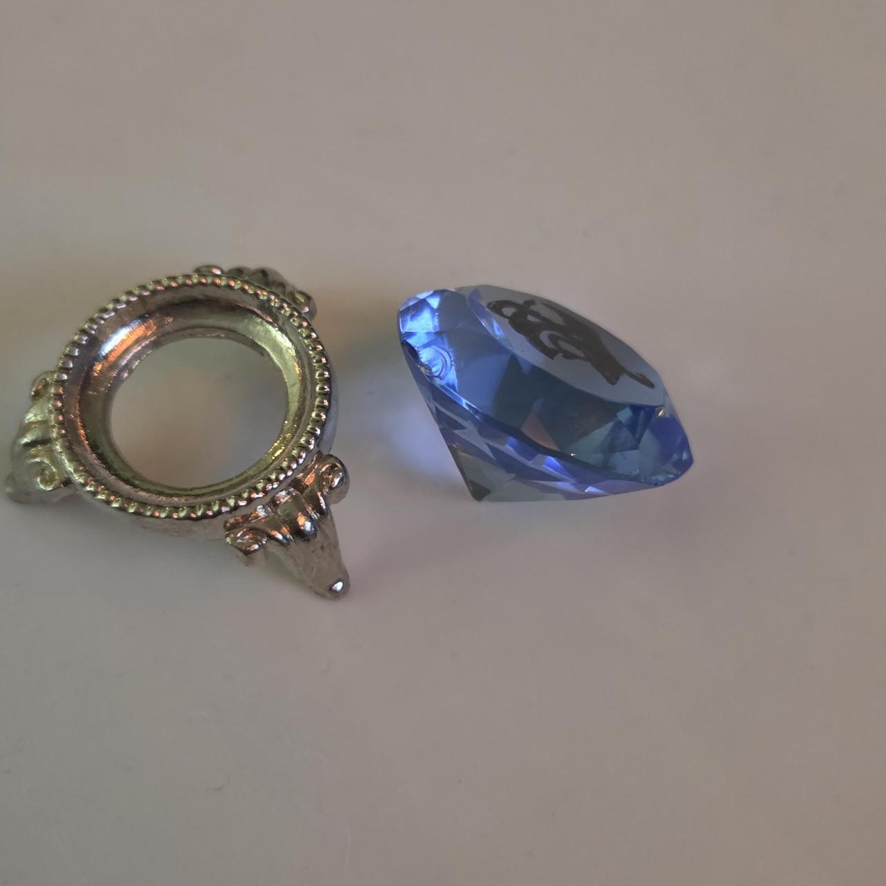 item listed by vintagegirly555