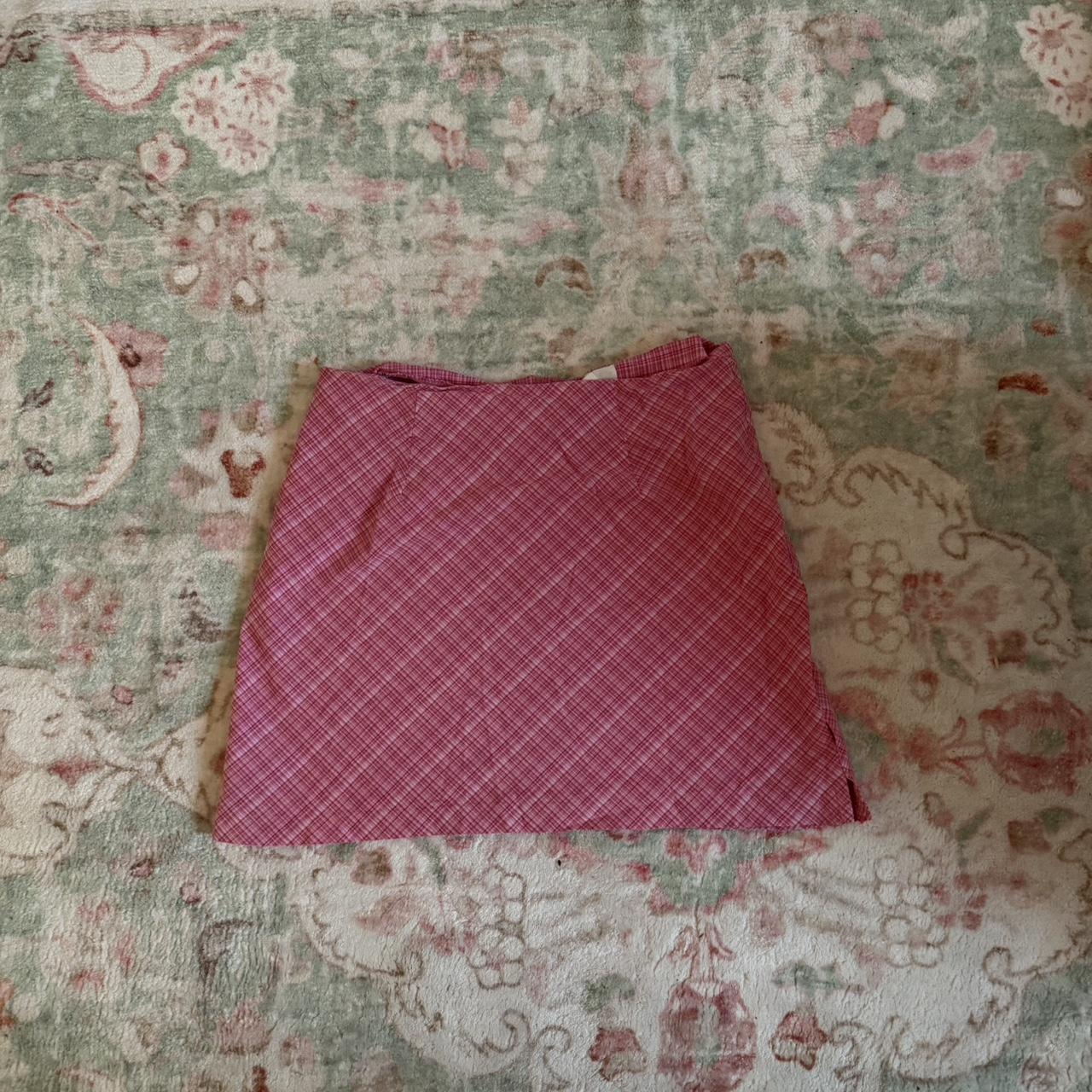 item listed by putaheroina