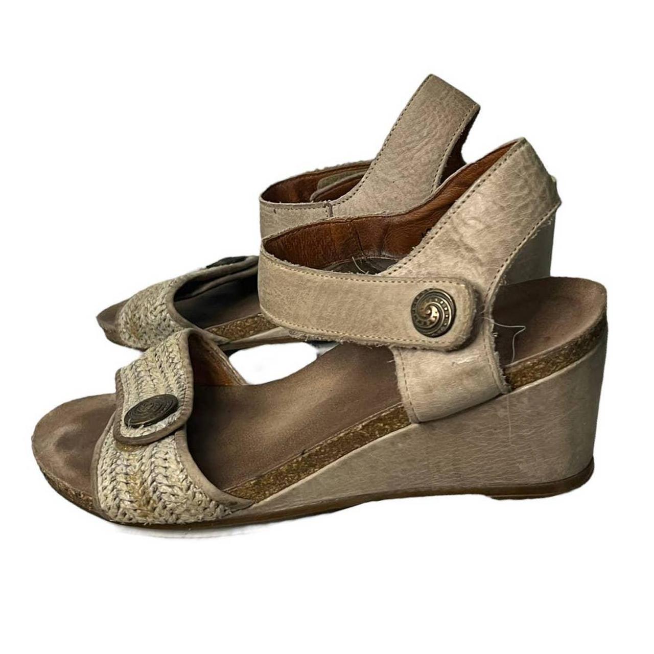 Taos discount wedge sandals