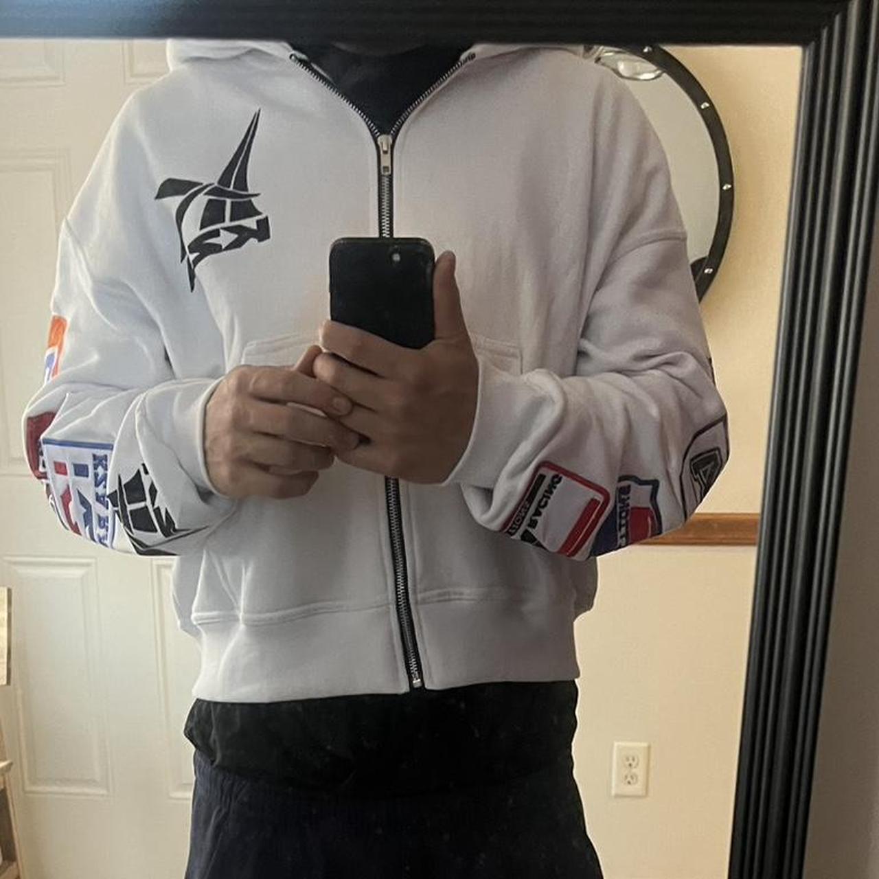 item listed by 2ndhandcl0thin