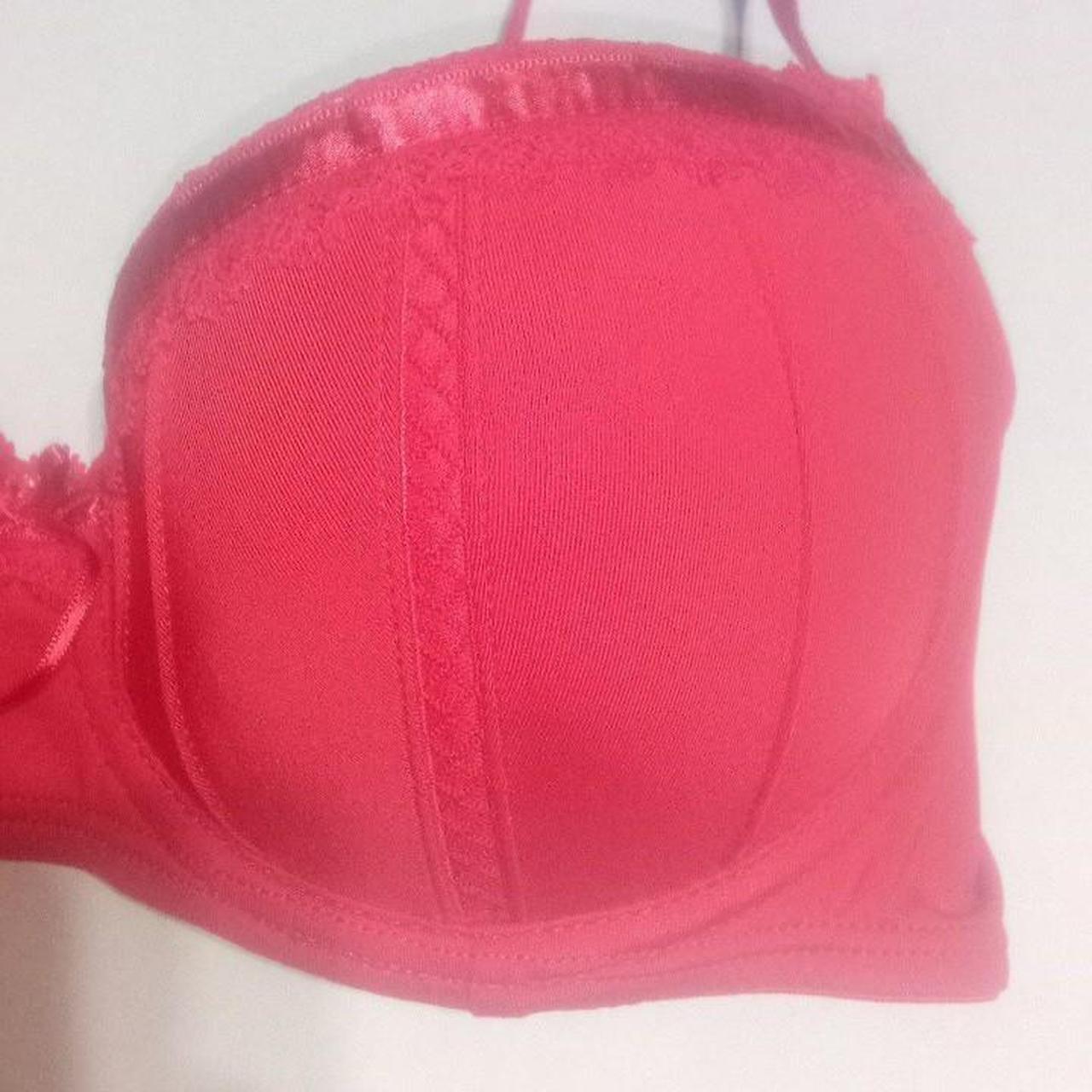 Candies Wire Bra 34b Red Feel Free To Check Out Our Depop 5755