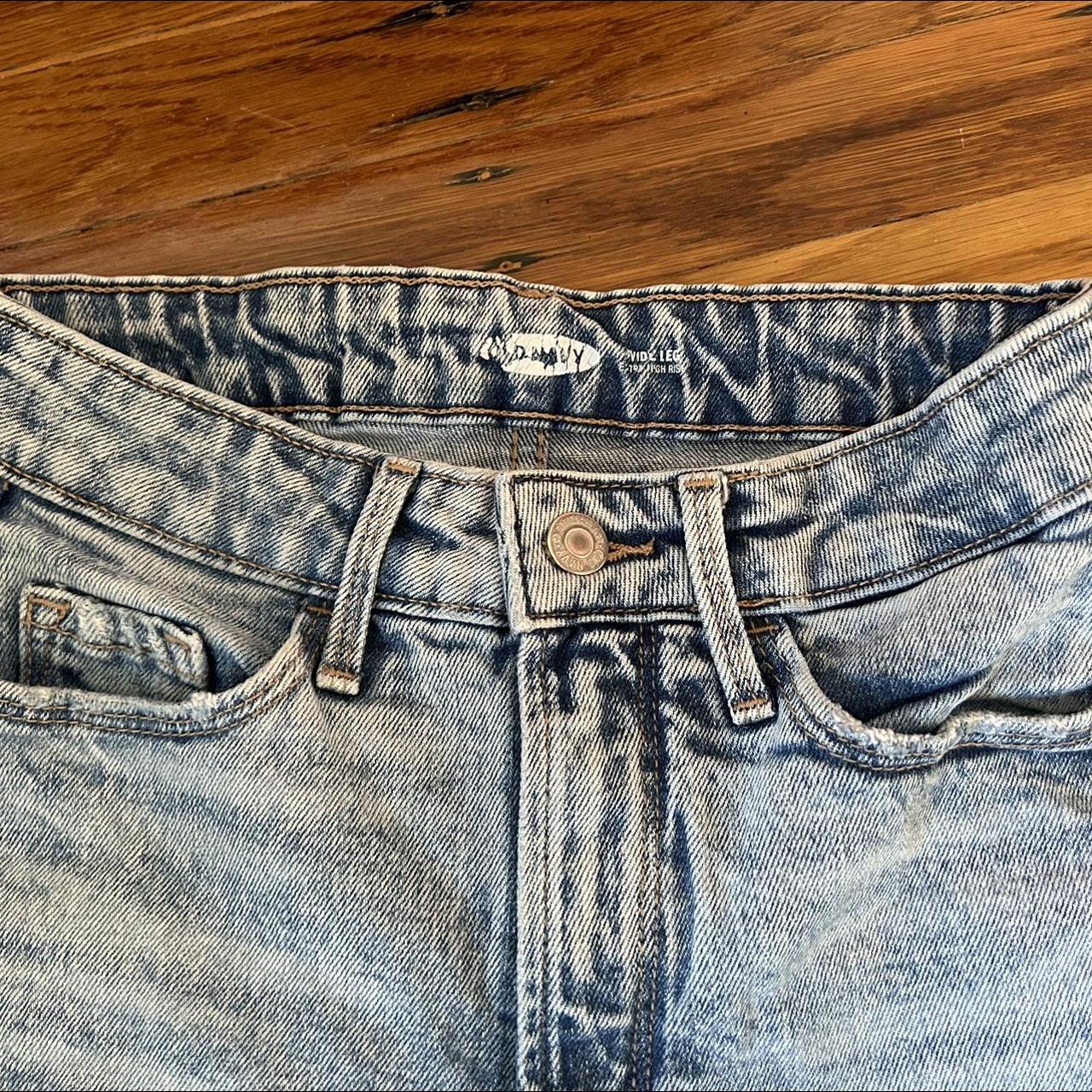 Old Navy Women's Blue and White Jeans Depop