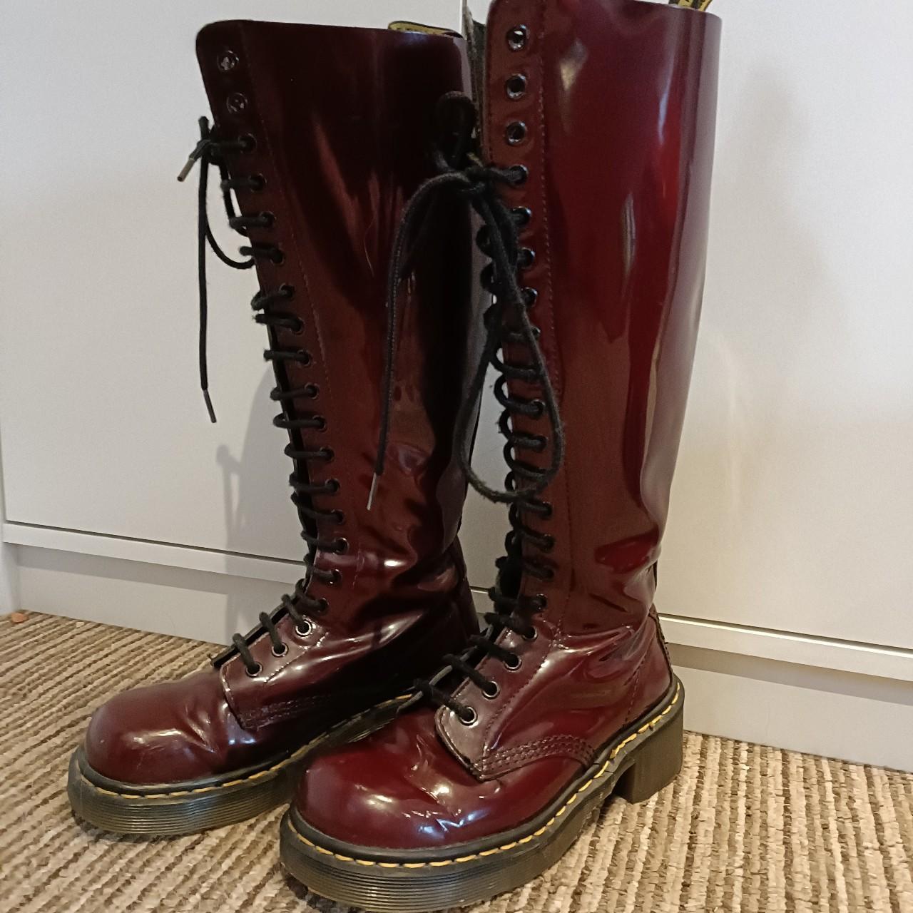 doc martens 20 eyelet oxblood patent leather knee