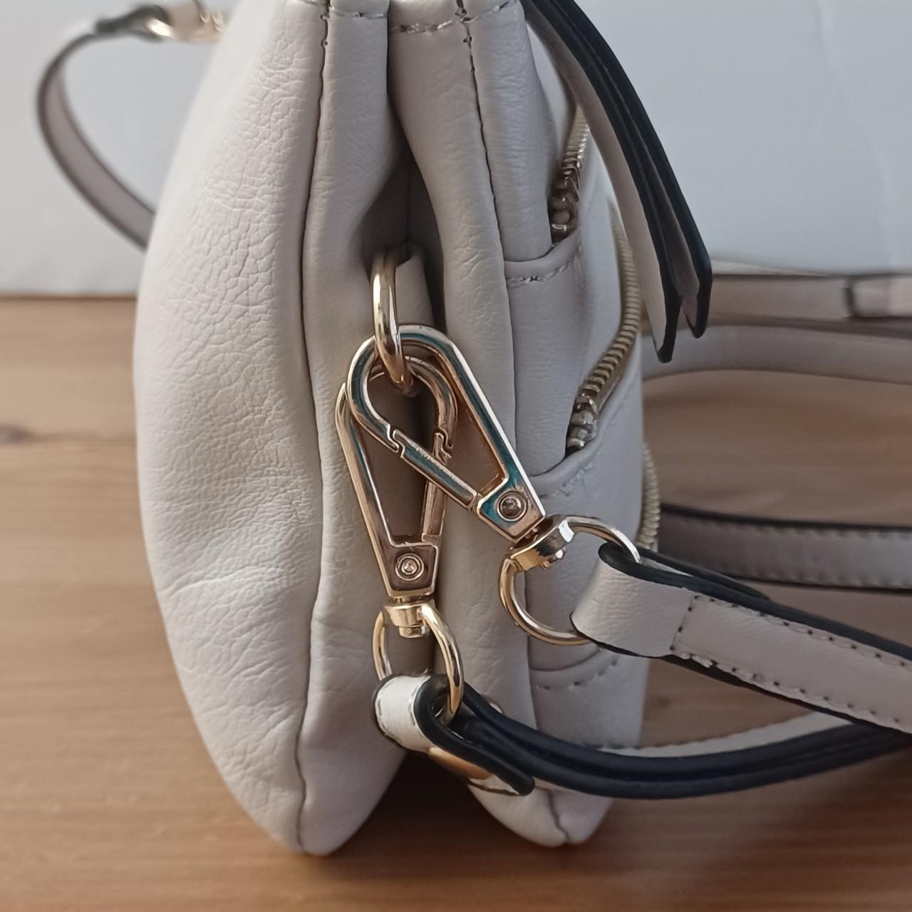 This versatile Kayla Ava bag doubles as Depop