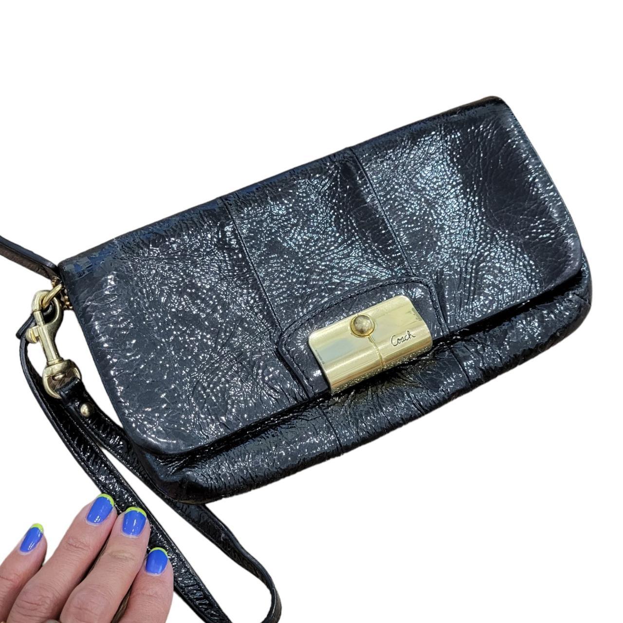 Coach Black Patent deals Leather Wristlet