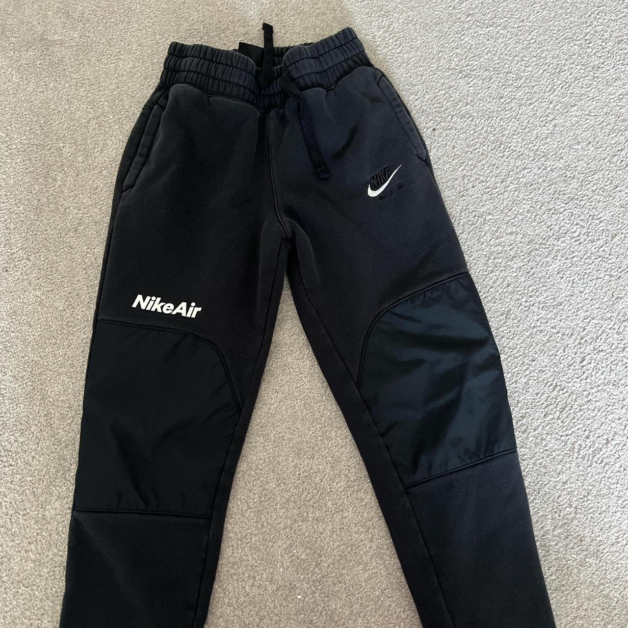 Nike youth medium size best sale