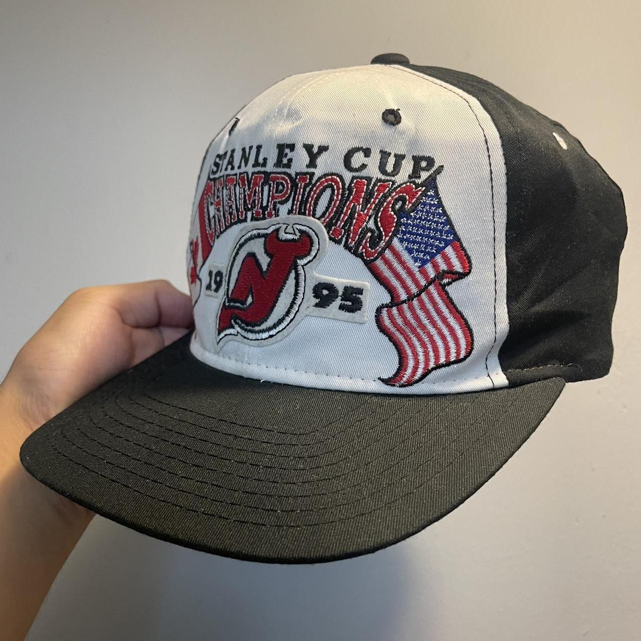 Vintage 1995 NHL Stanley Cup Champions New Jersey Devils Starter T