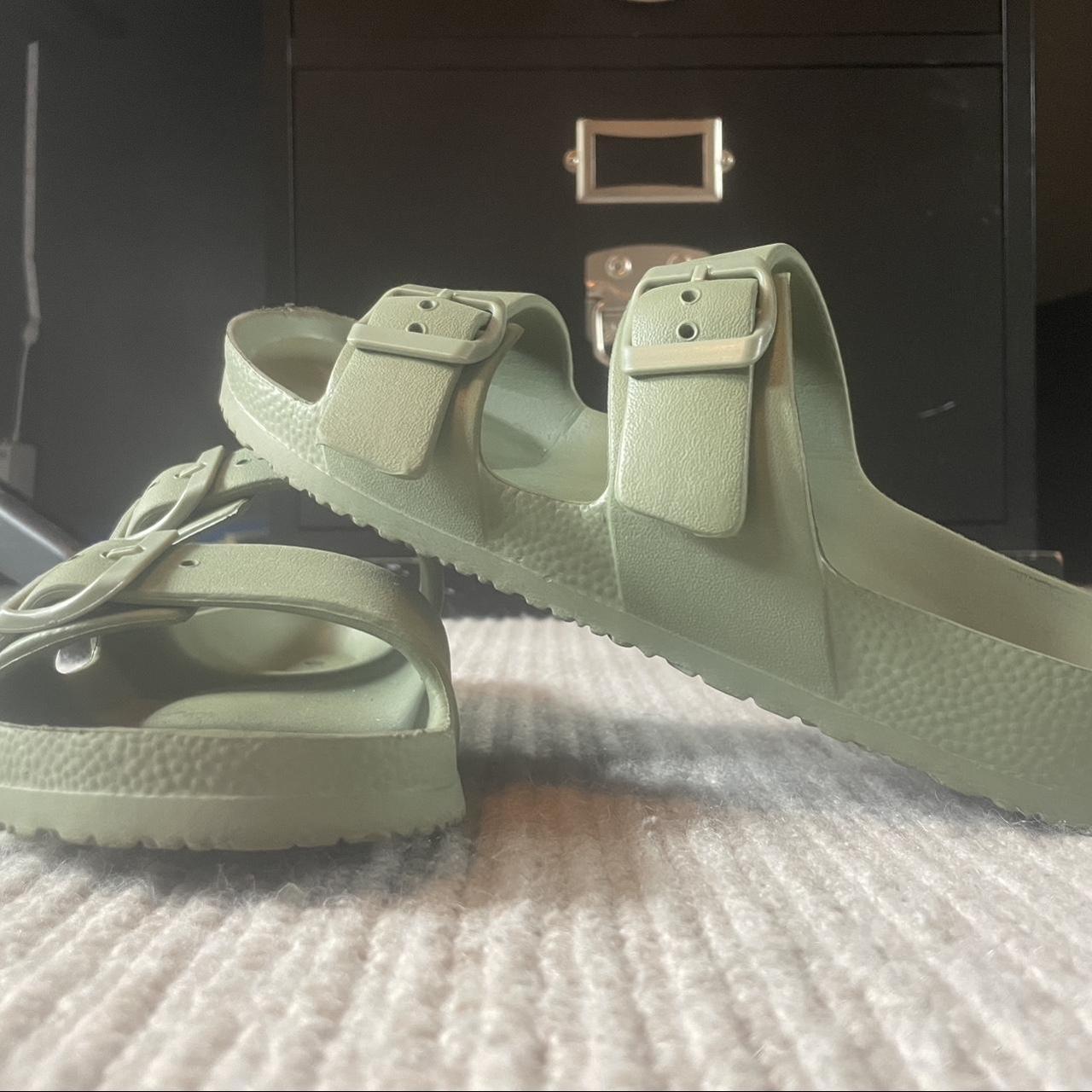 Shade & Shore Women's Green Slides Depop