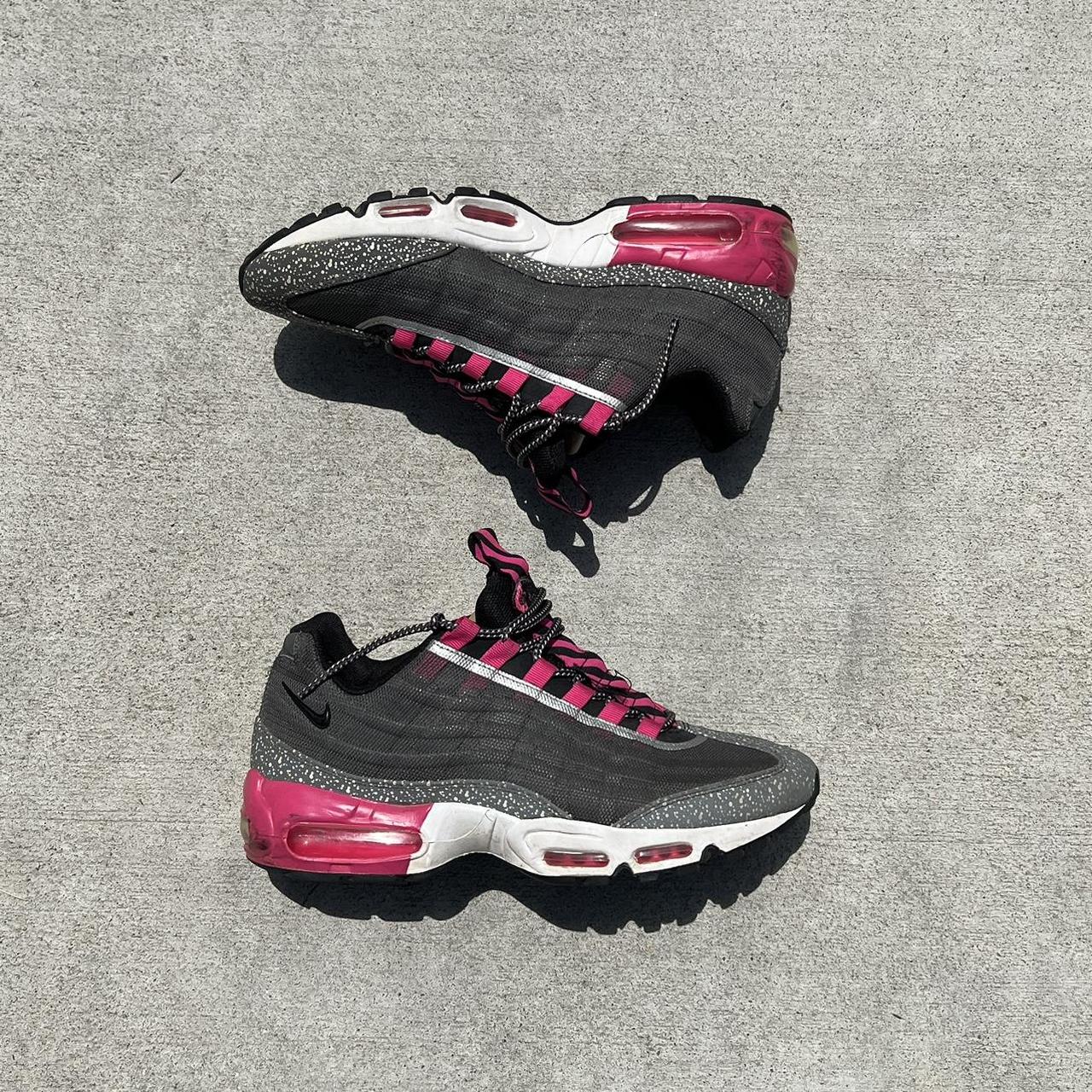 Air max hotsell 95 pink mens