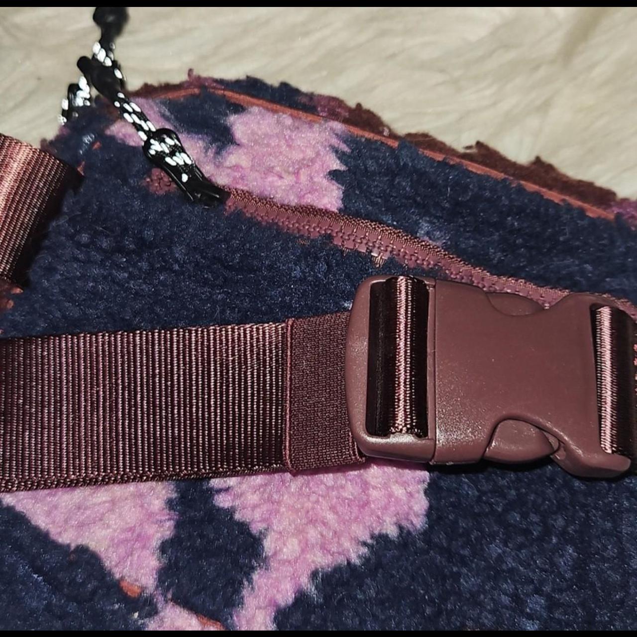 Fabletics Women's Bag - Multi – Fabletics Belt Ba… - image 7