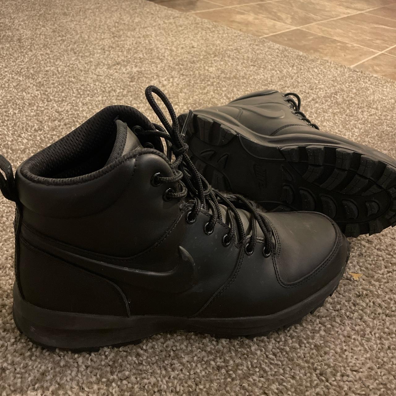 nike manoa boots black