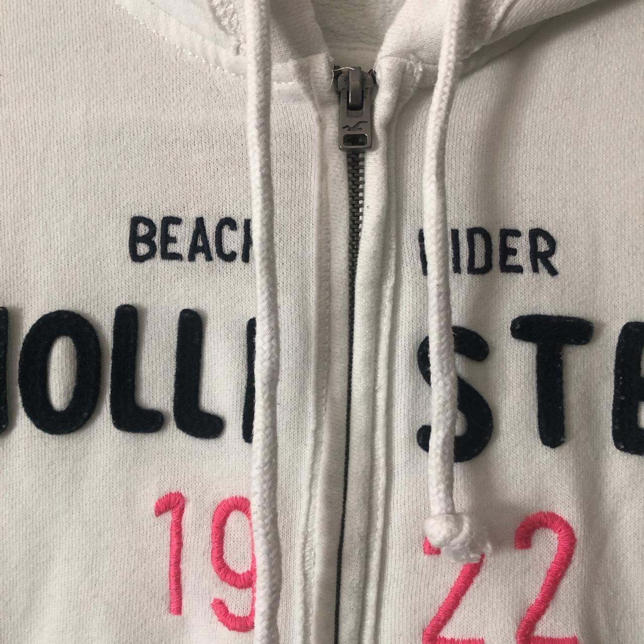 White hollister zip online hoodie