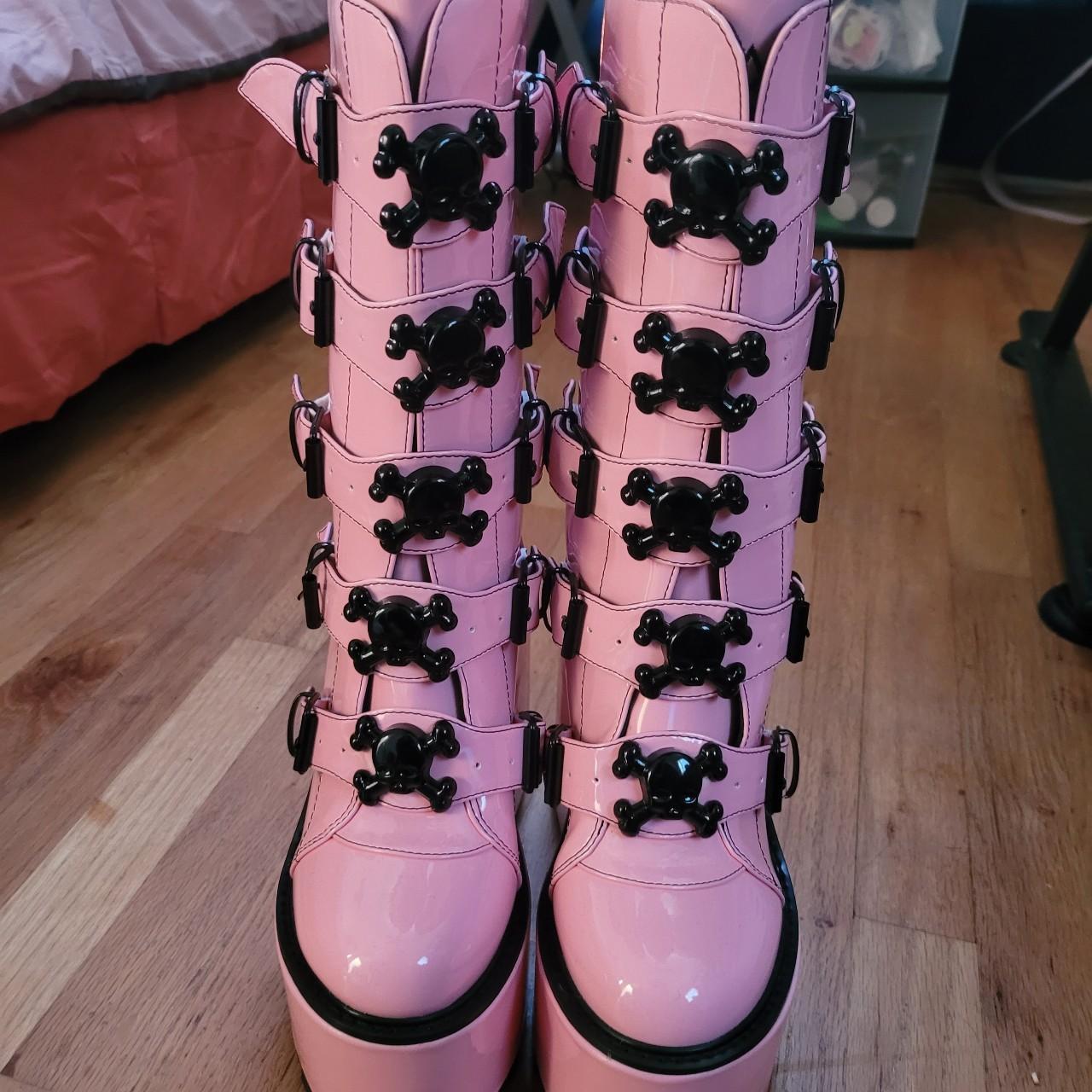 yru pink boots