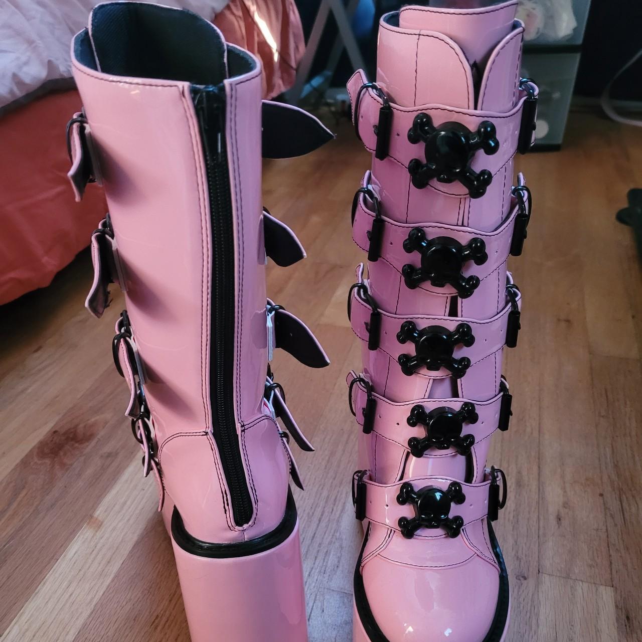 yru pink boots