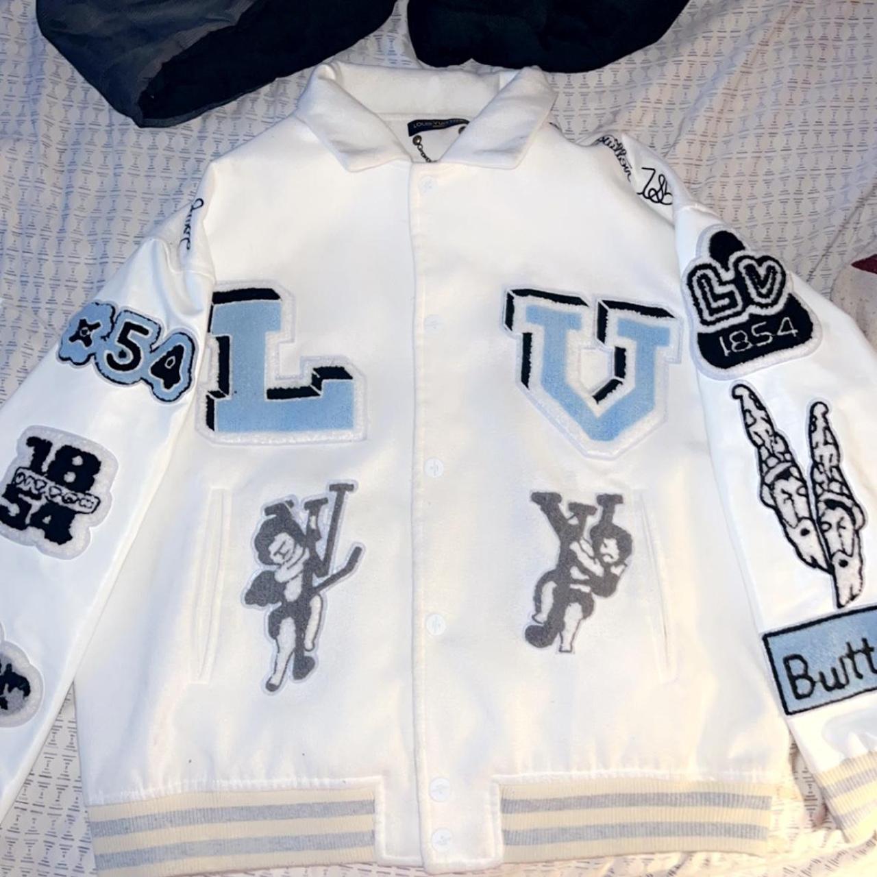 Lv set wore once Size S - Depop