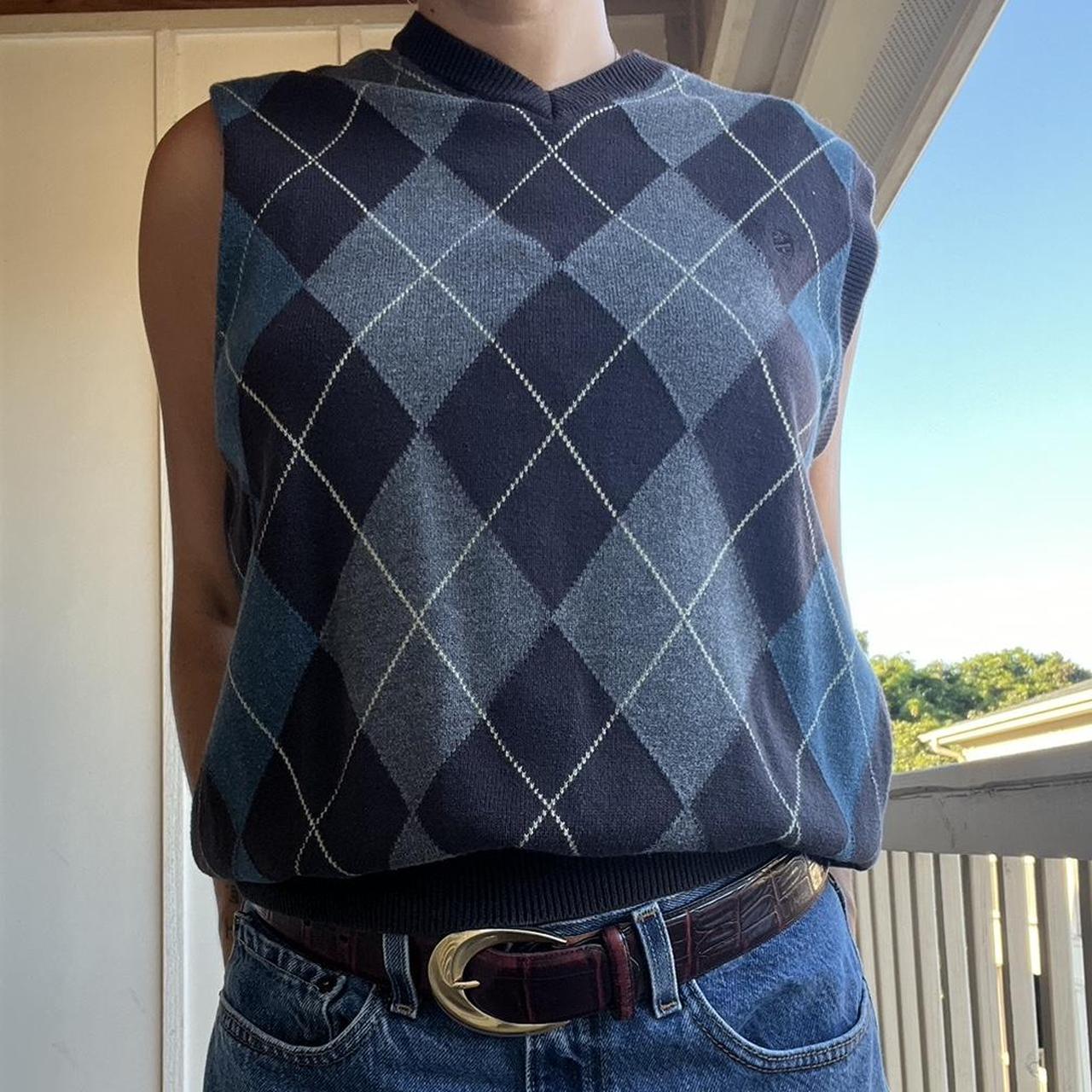 Unisex Izod Sweater Vest in mint condition. Size... - Depop