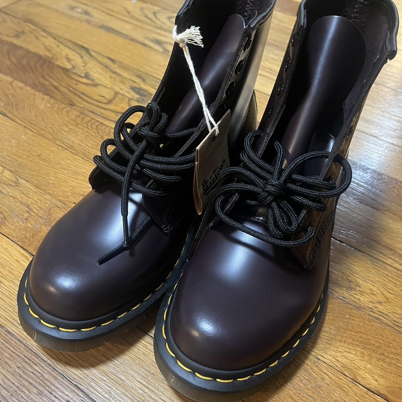 Maroon patent leather doc 2024 martens