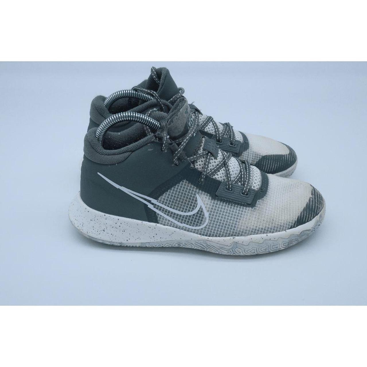 Boys nike best sale shoes size 6.5