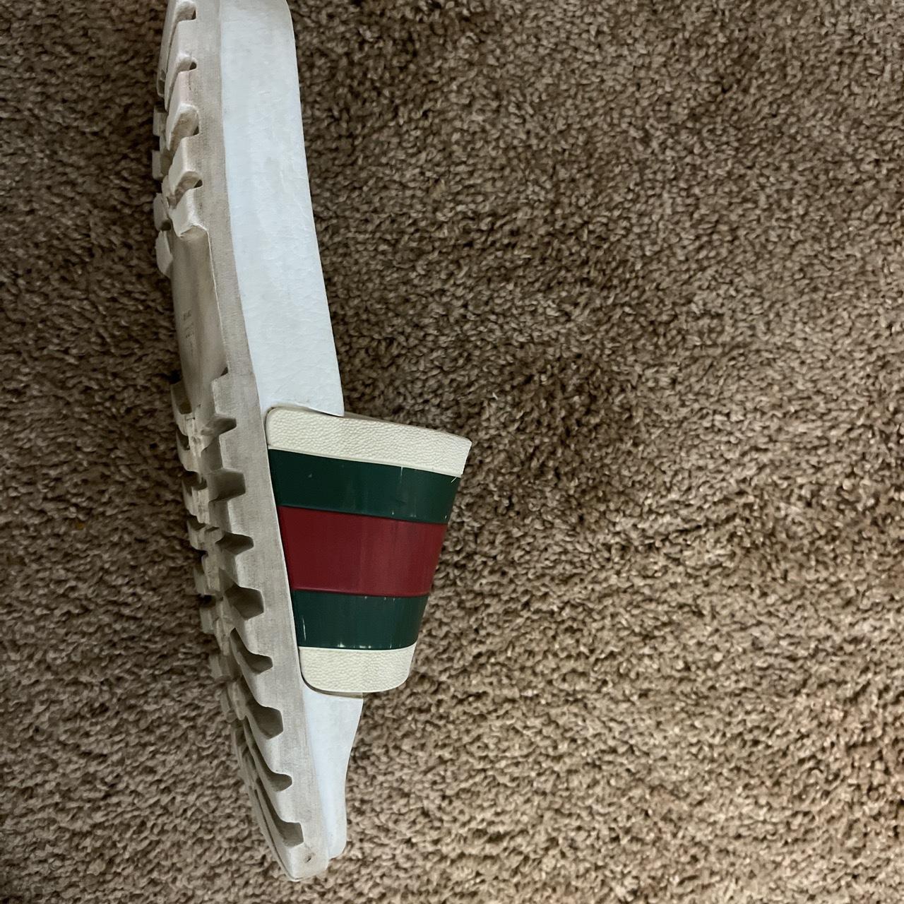 men gucci flipflops