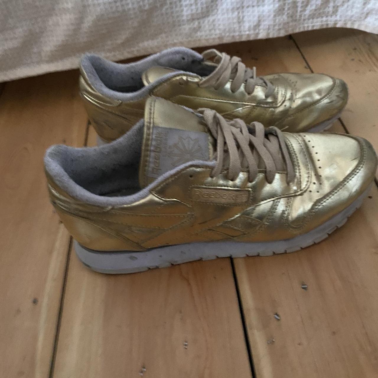 Reebok Women's Gold Trainers | Depop