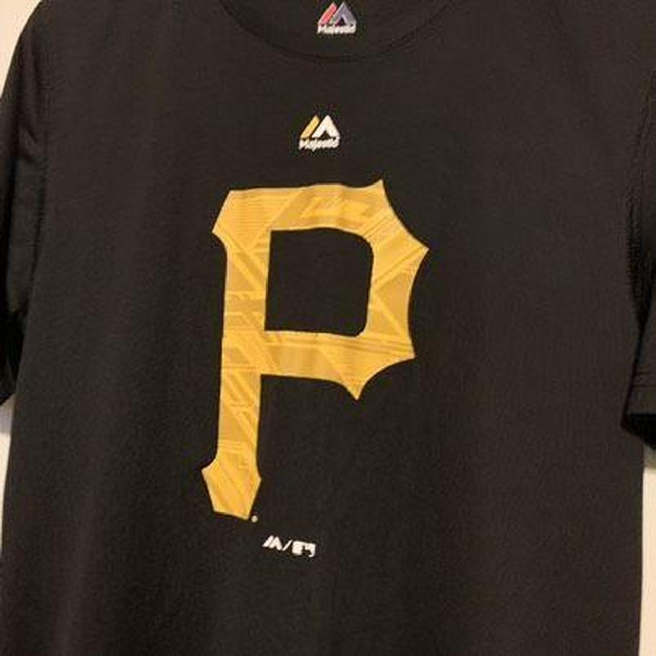 Black MLB Majestic Pittsburgh Pirates T-Shirt. Size - Depop