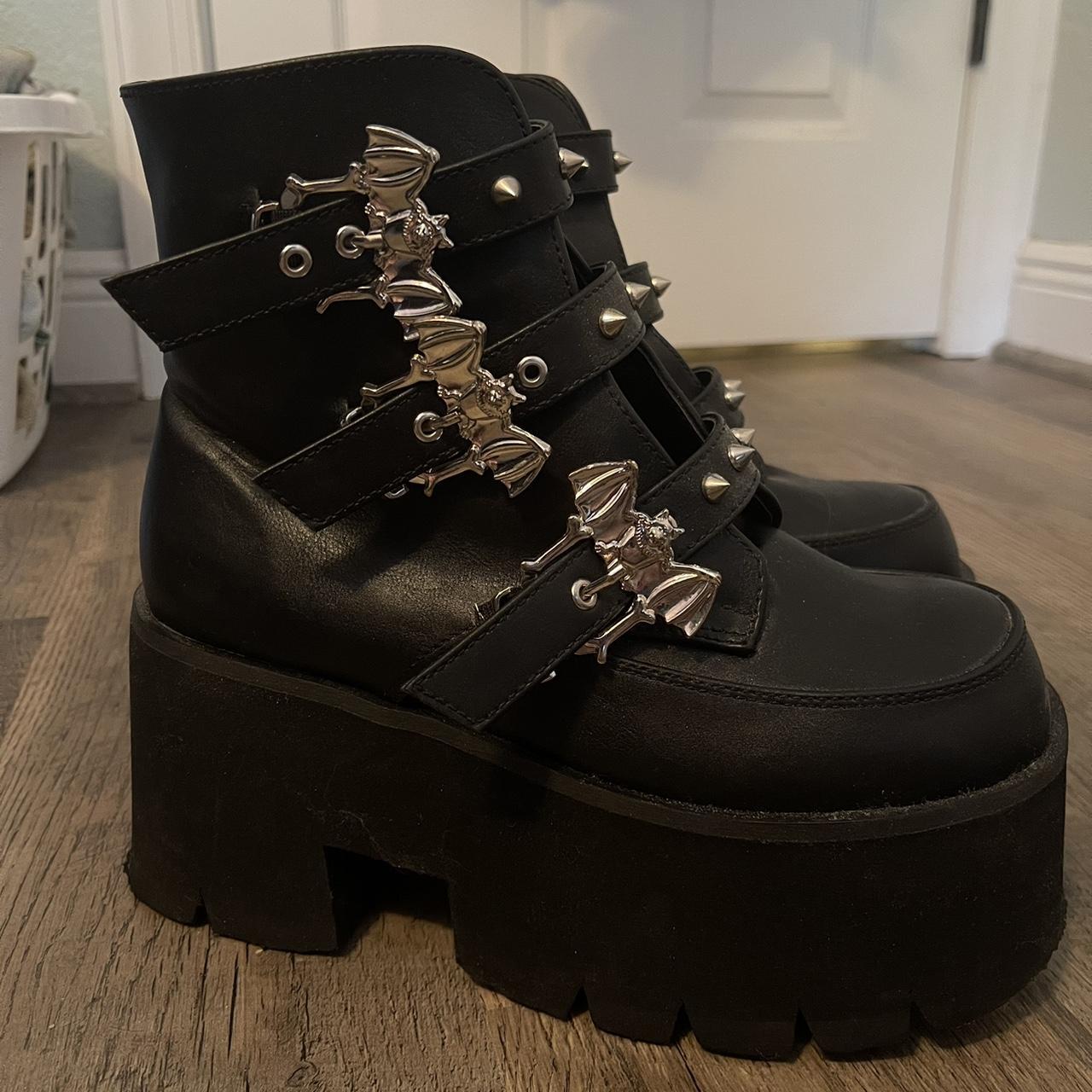 Demonia Ashes-55 boot. Only worn three times. - Depop