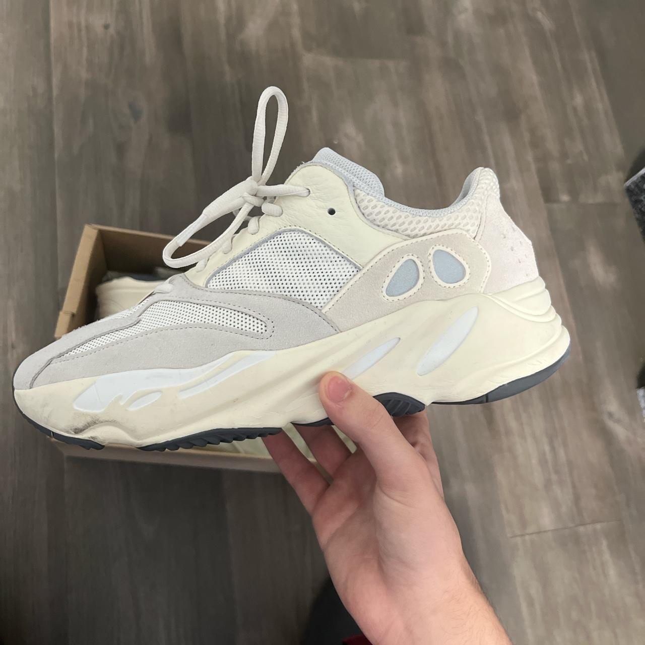 yeezy boost 700 analog cream
