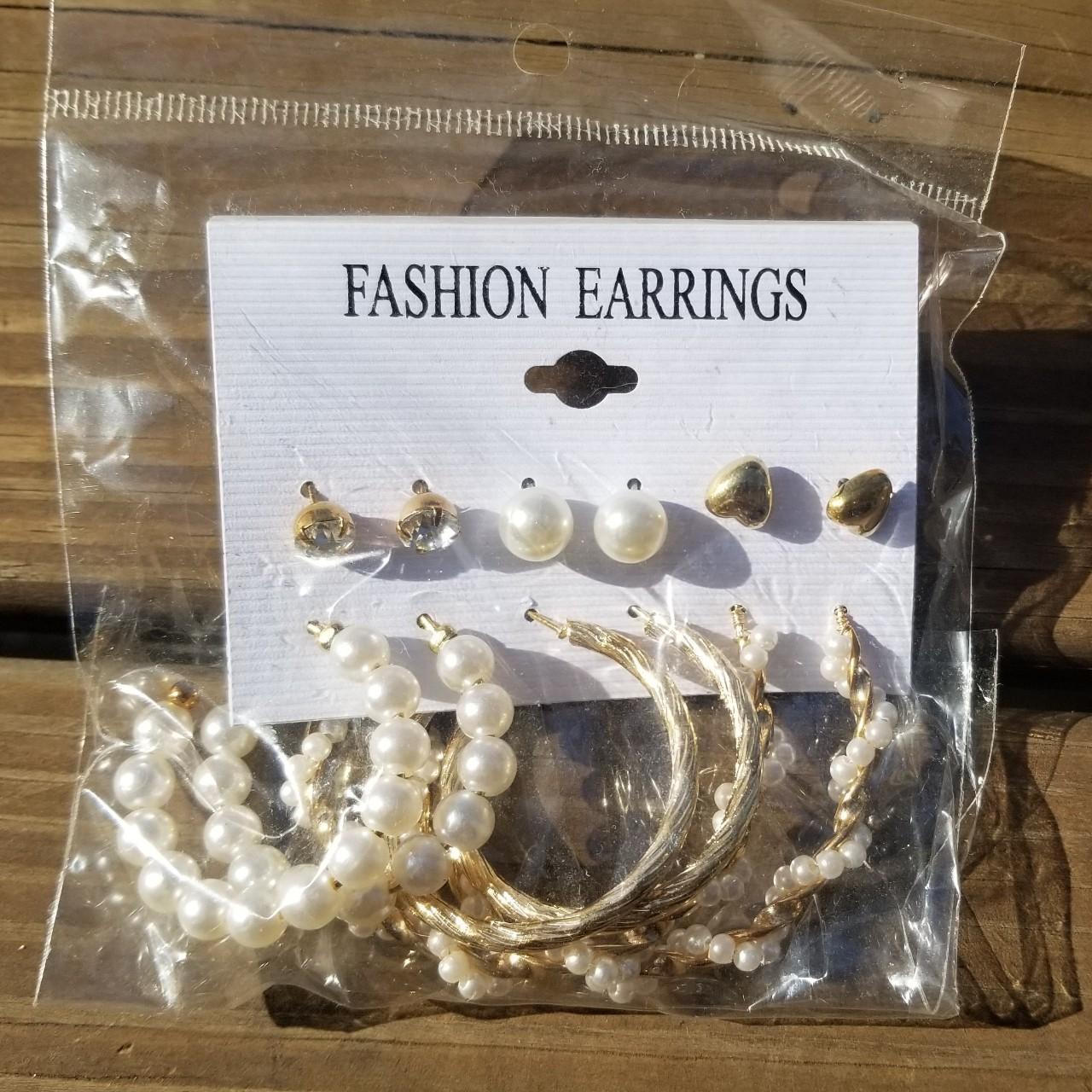 Women's White and Gold Jewellery