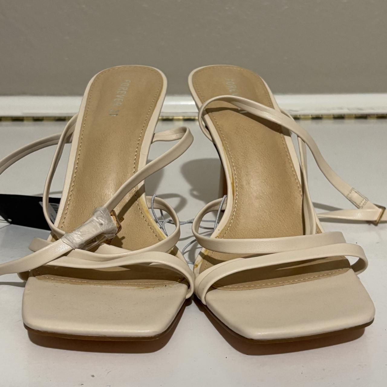 item listed by aliciaelena