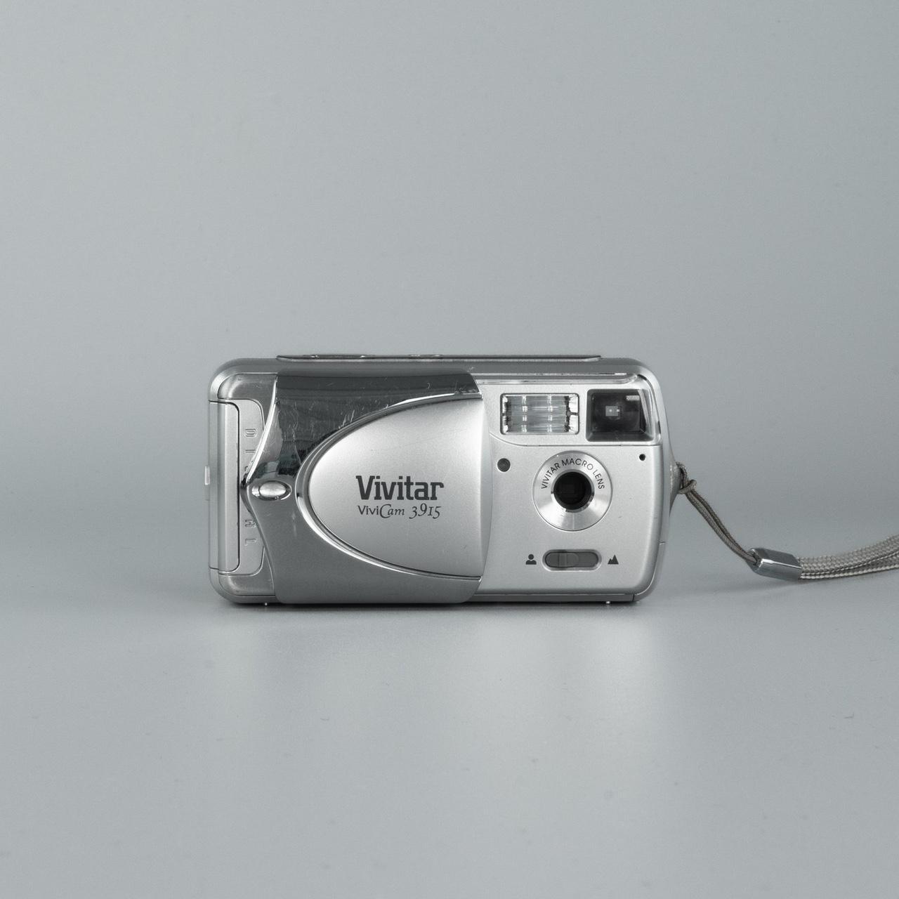 Vivitar digital camera Working with batteries... Depop