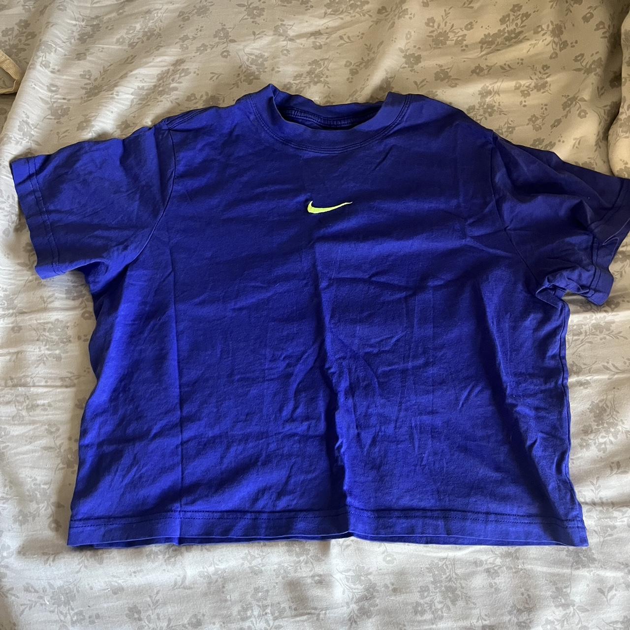oversized nike crop top