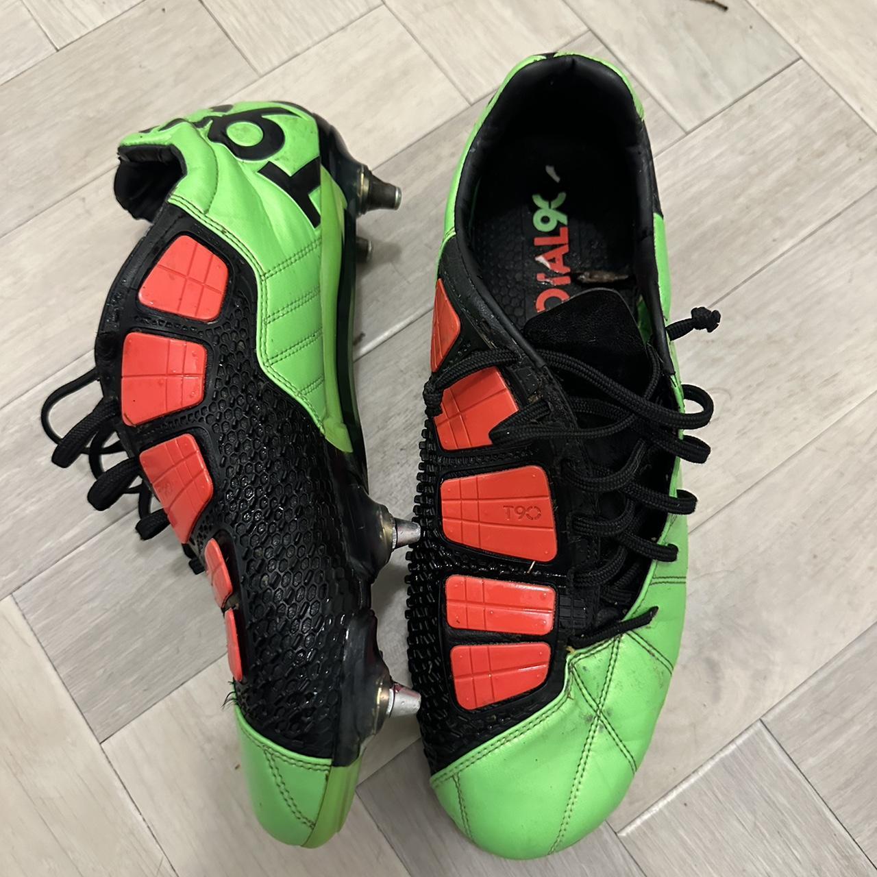 nike t90 green and red