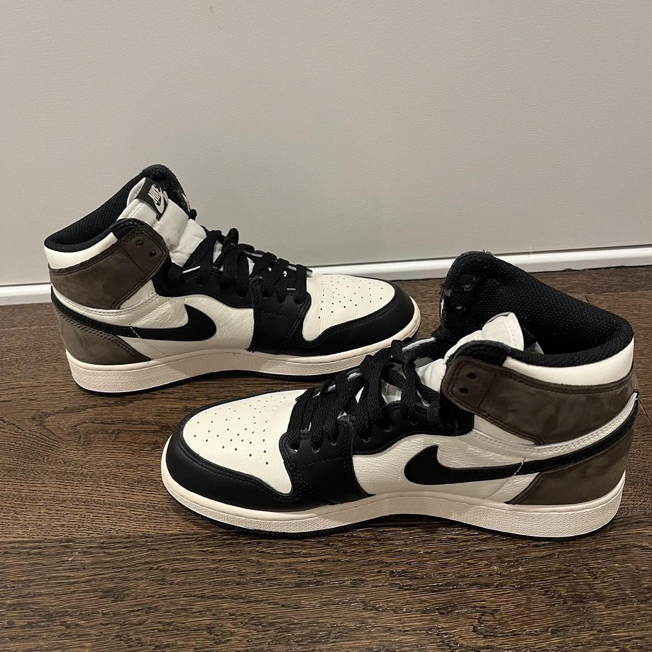 Air Jordan 1 Retro High selling Mocha OG GS, Size: 8