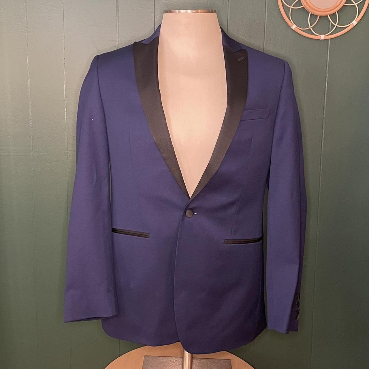 Calvin Klein Blazer, Size: 40R, In great condition!...