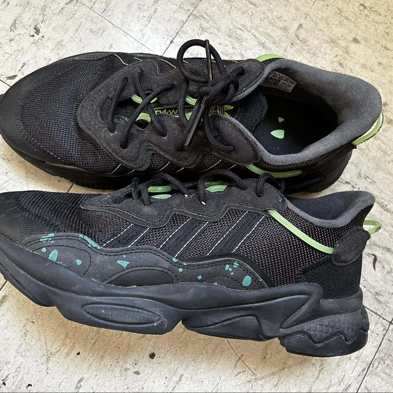 yeezy ozweego black