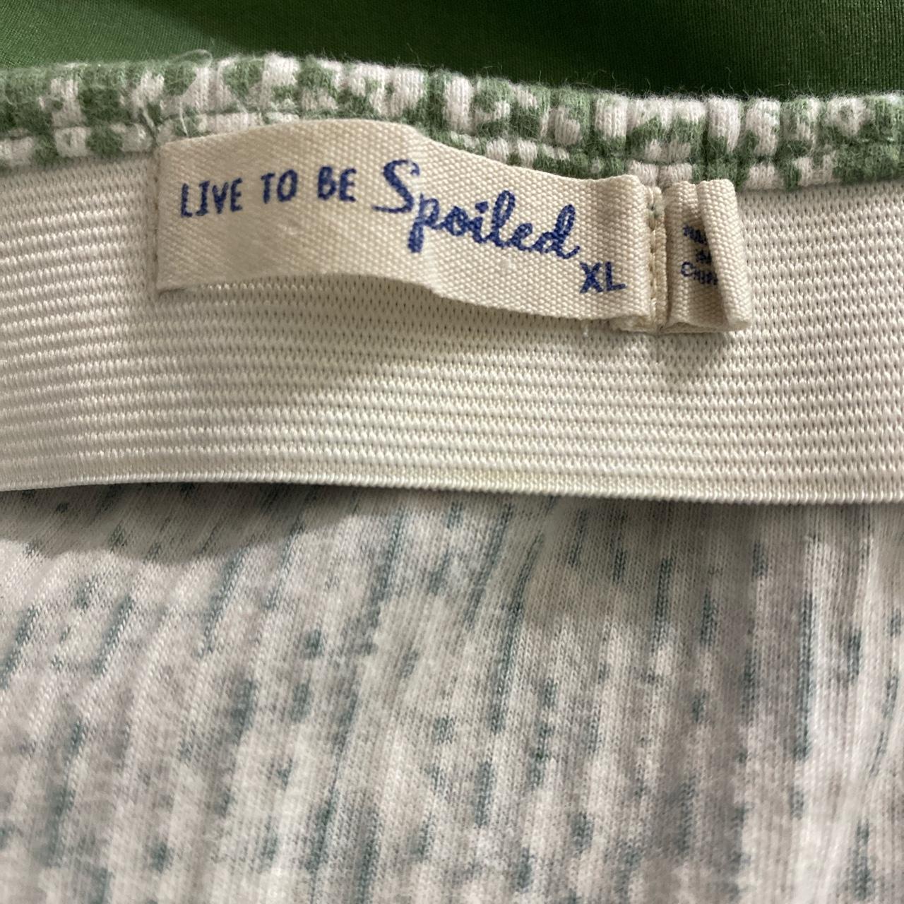 Live To Be Spoiled Women's White and Green Skirt (3)