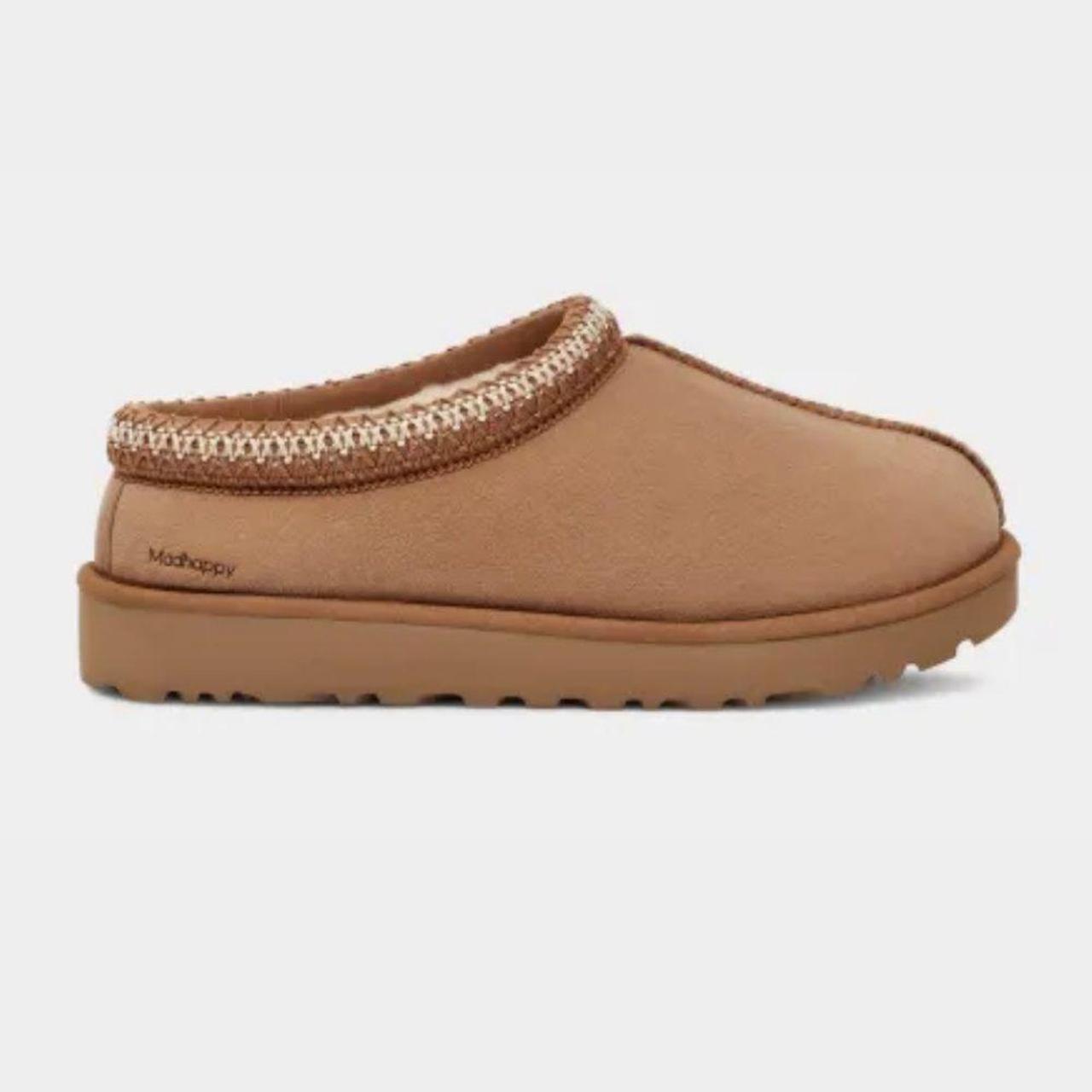 Womens tan 2025 ugg slippers