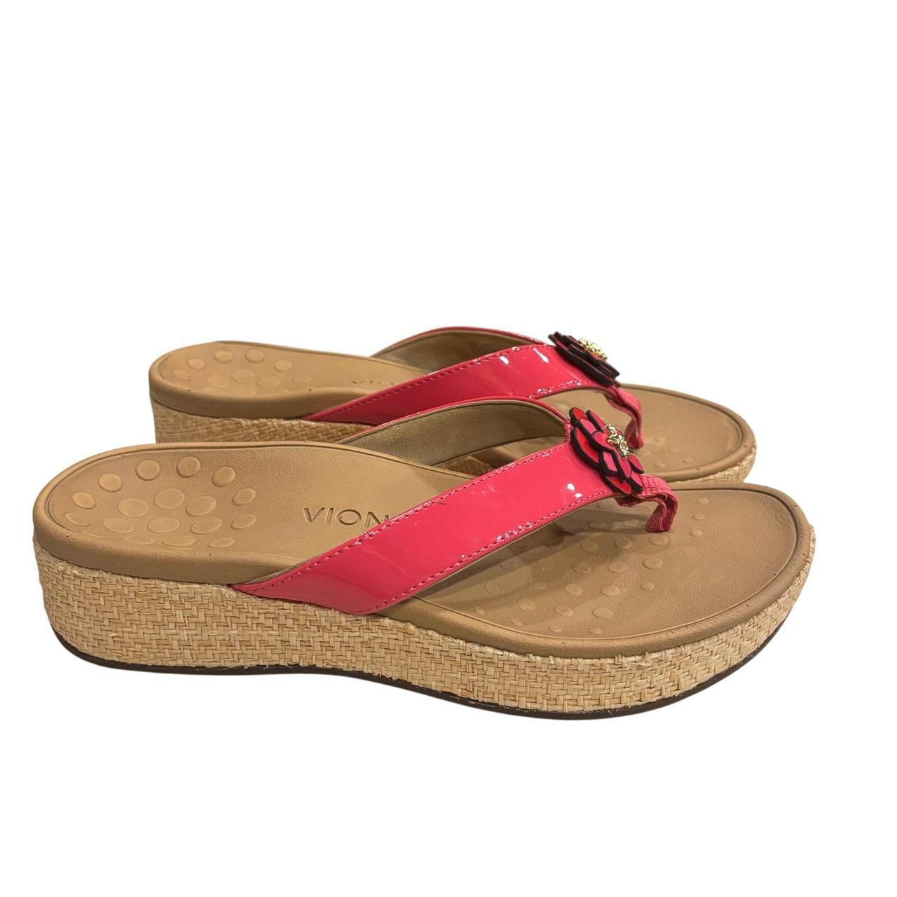 item listed by chicclosetfinds4u