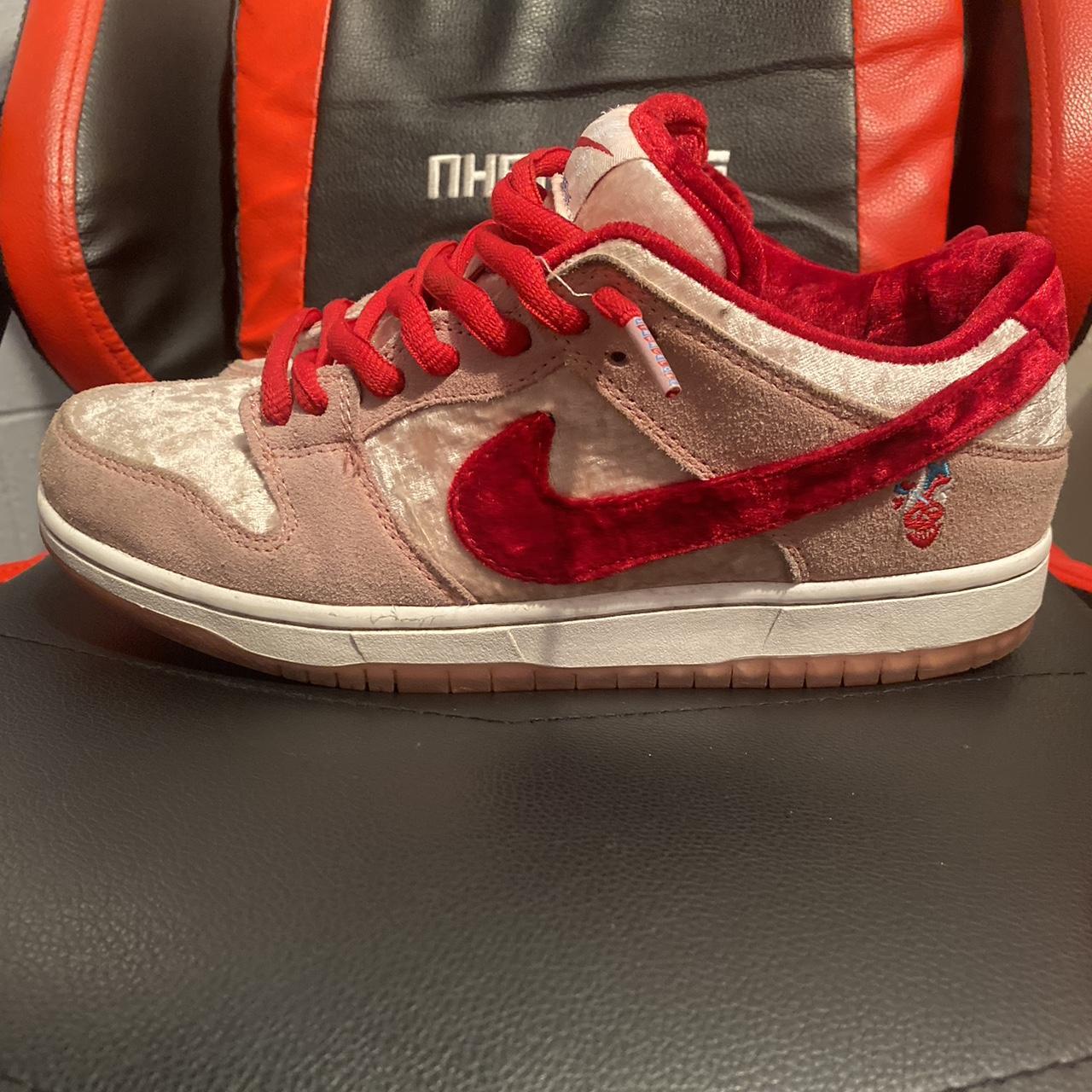 nike sb “strange love” size 8.5 trades or buy - Depop