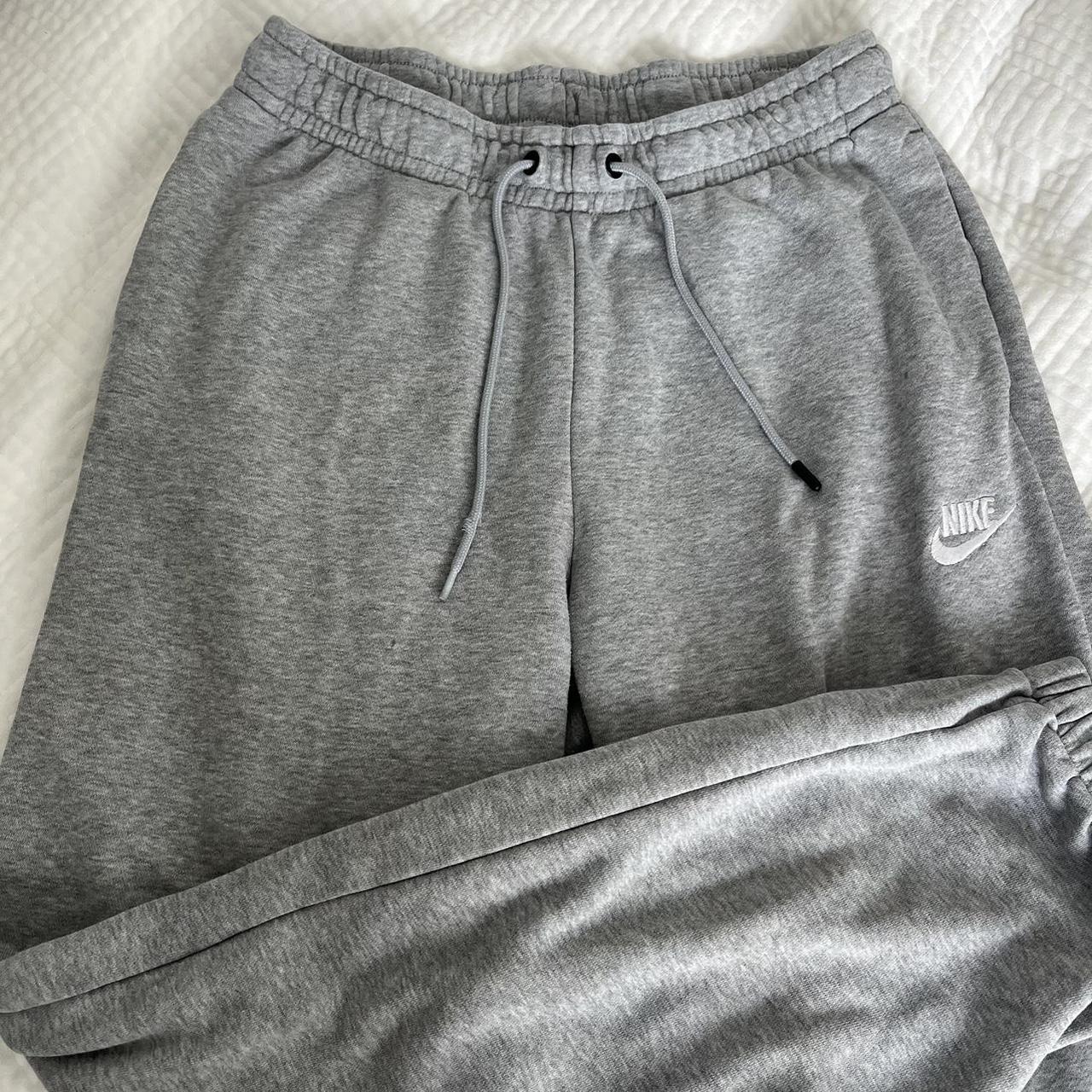 womens nike grey sweatpants