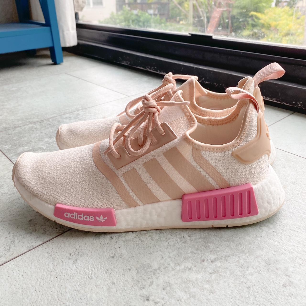 Blush pink womens adidas nmd clearance r1