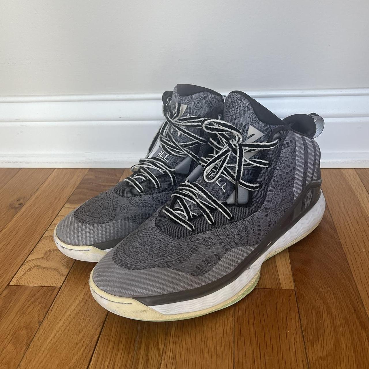 Men's size J Wall “Woven Paisley” Depop