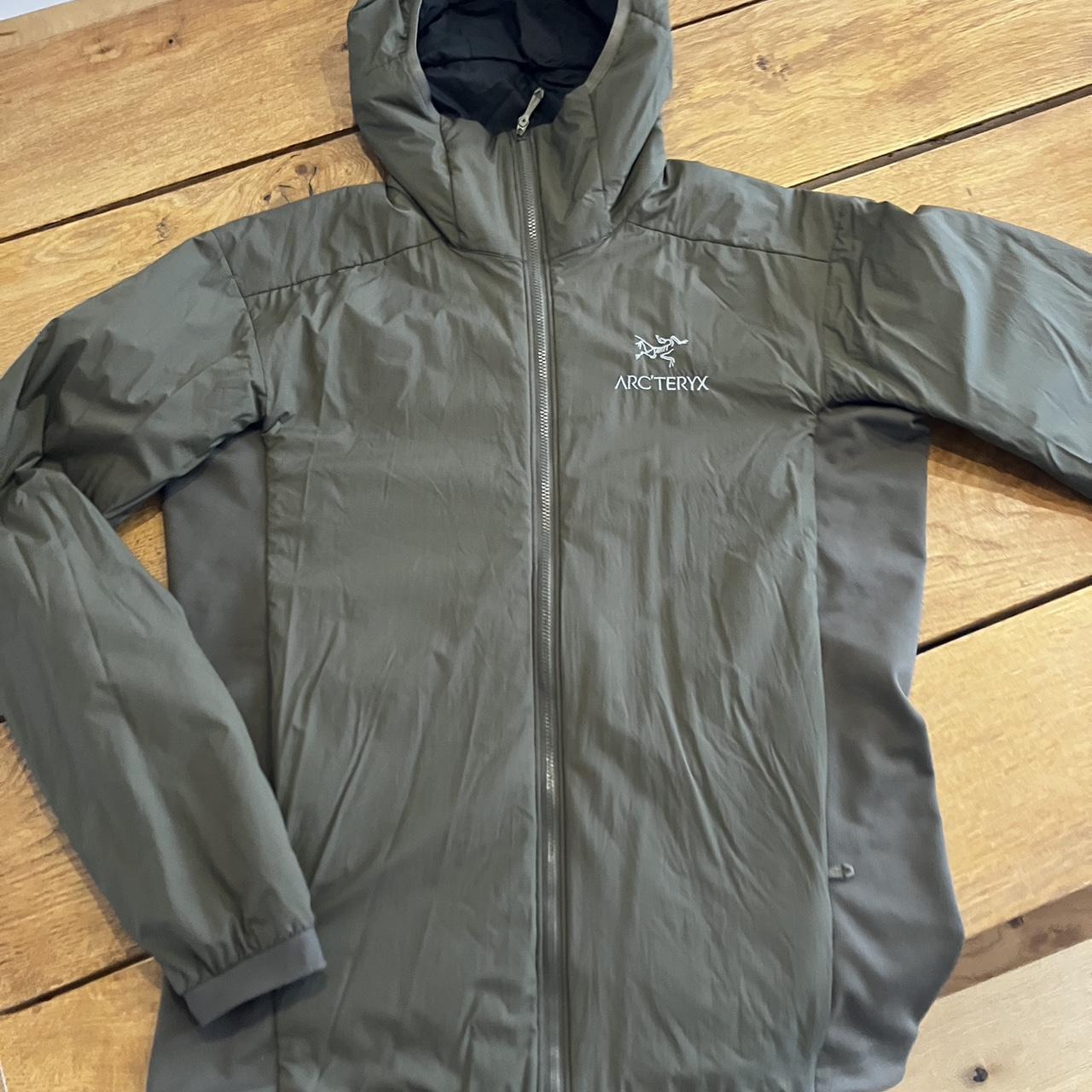 Arcteryx Atom Lt Small Green very good used... - Depop